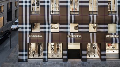 magasin connecté burberry|Burberry france.